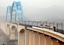 ���С����������^��֮�Q(ch��ng)�����f(w��n)�F·